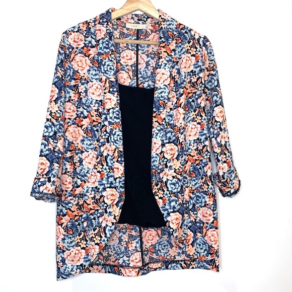 Women Lush Floral Open Front Blazer Size XS - Picture 1 of 6